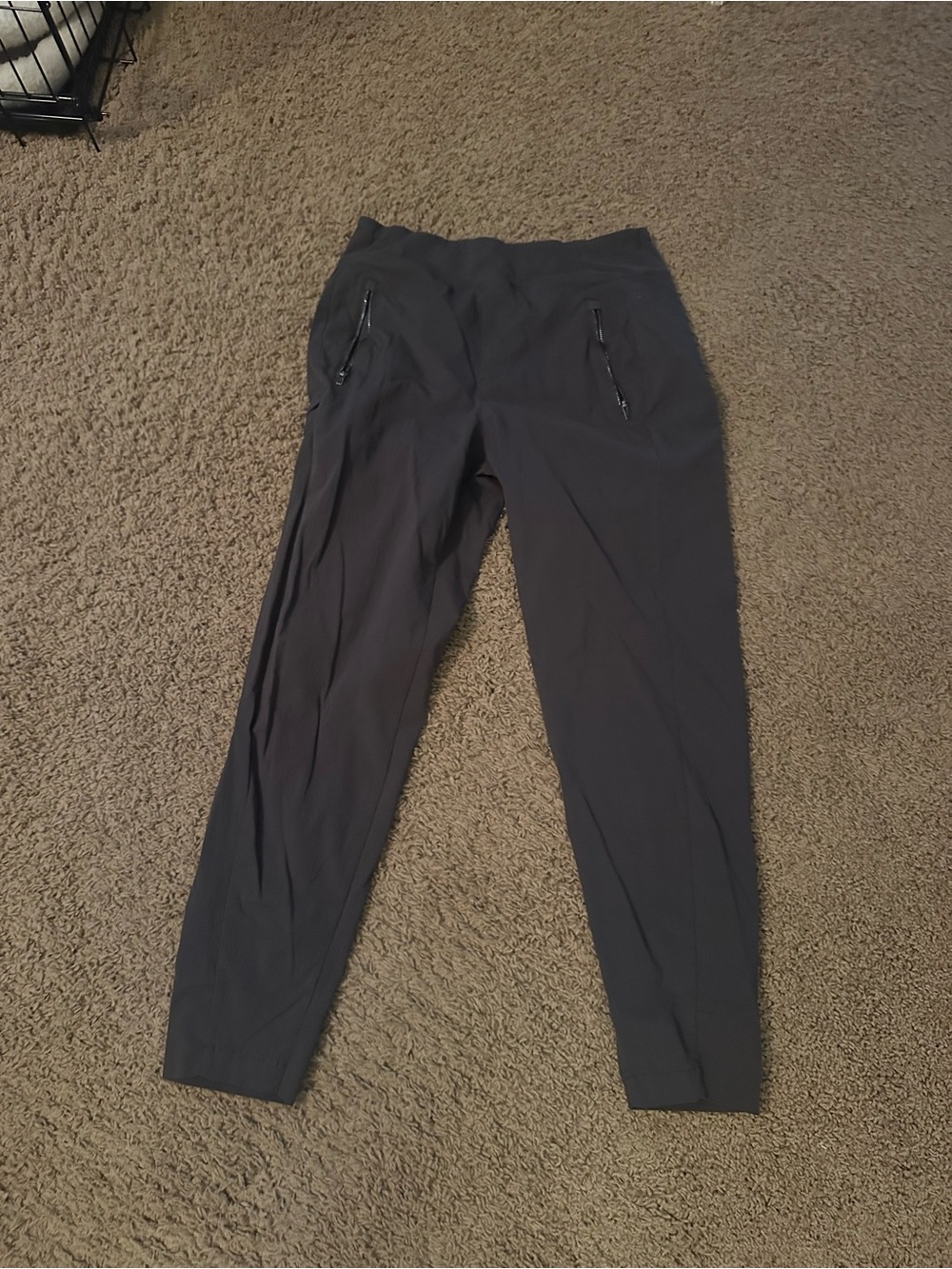 Athleta Women’s Charcoal Gray Lightweight Travel Pants Zip Pockets Size 6